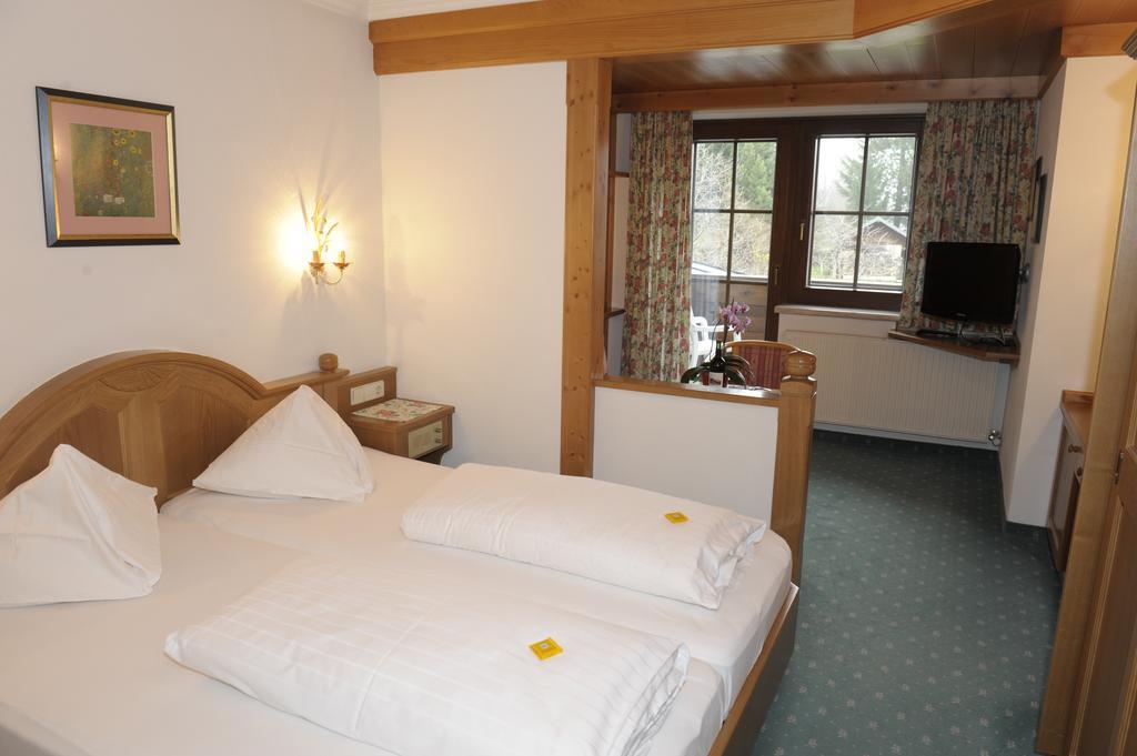 Hotel Stegmuehlhof Mauterndorf  Rum bild